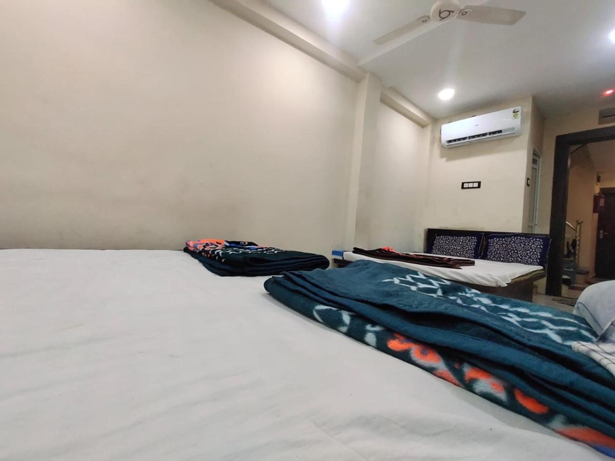 Hotel Shipra Inn Удджайн Экстерьер фото