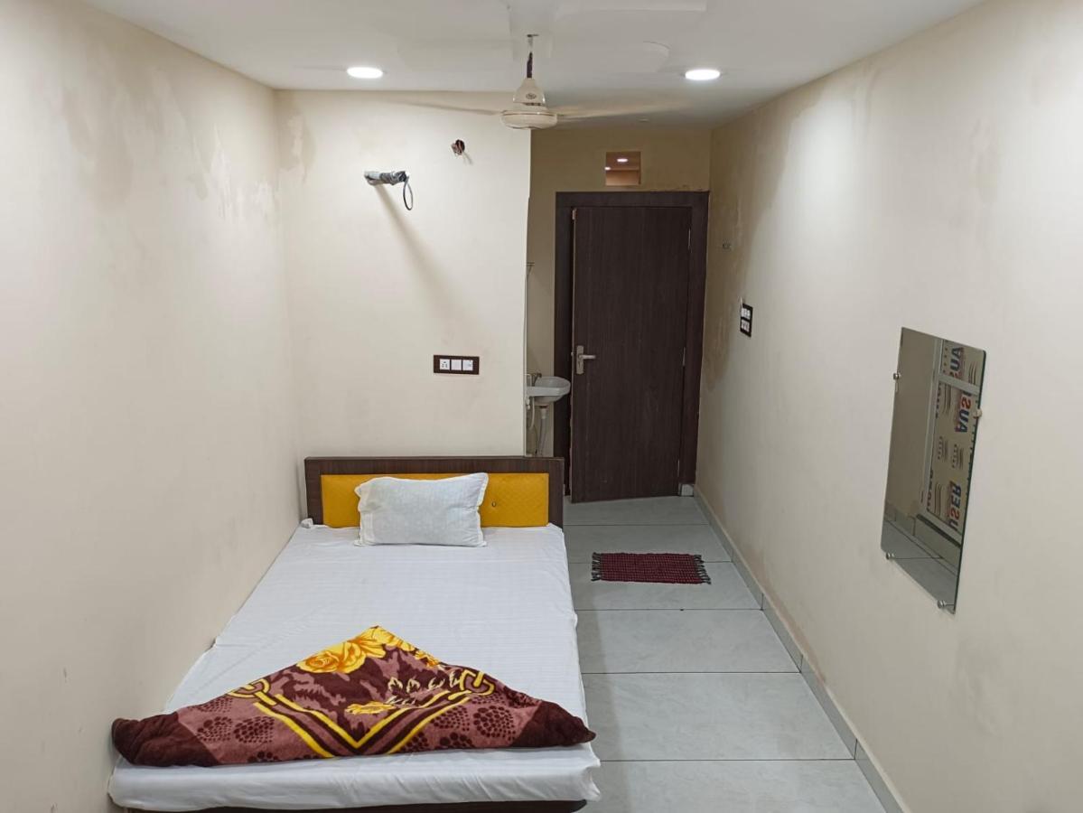 Hotel Shipra Inn Удджайн Экстерьер фото