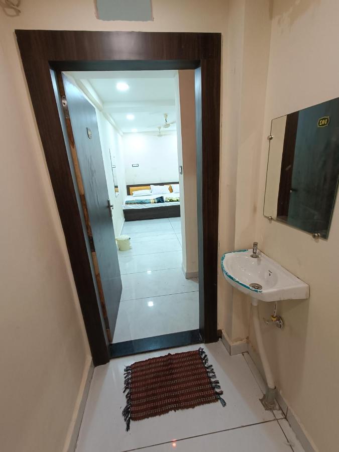 Hotel Shipra Inn Удджайн Экстерьер фото